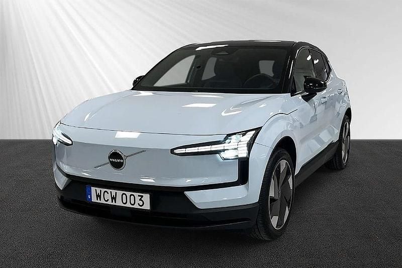 Begagnad Volvo EX30 Single Motor Extended Range 200 kW (272 HK) 2023 Blå SUV