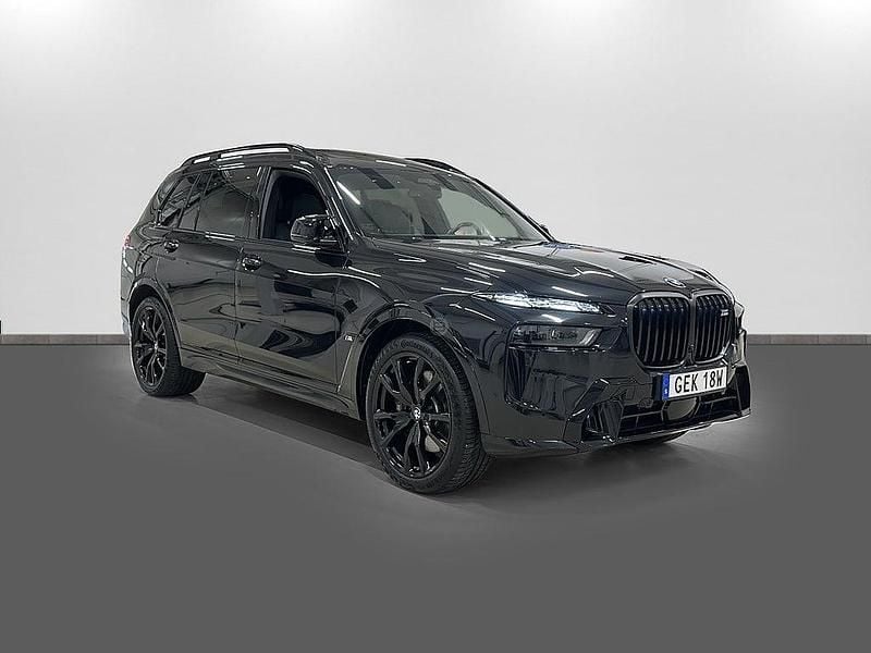 Begagnad BMW X7 M Sport 530 HK (389 kW) 2024 Svart SUV