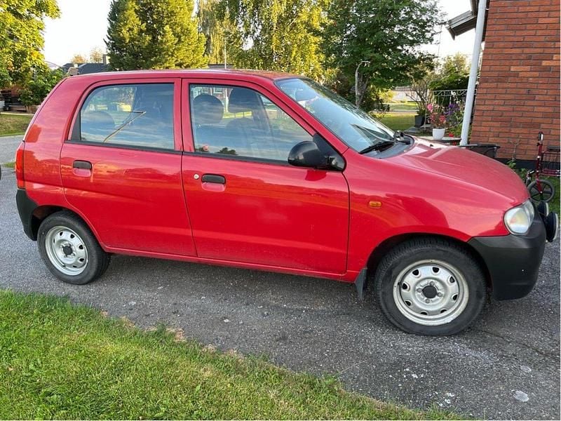 Röd Begagnad 2003 Suzuki Alto Halvkombi | 13 000 kr - Bild 1/4