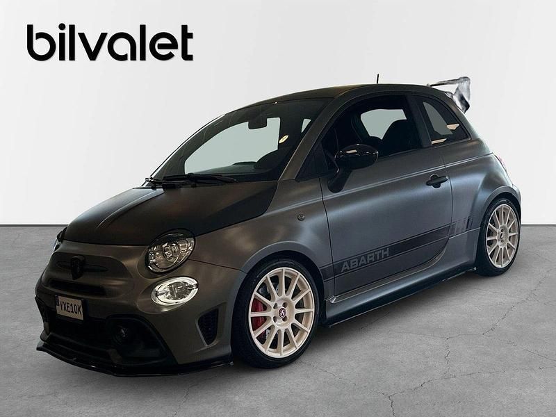 Grå Begagnad 2020 Abarth 595 Halvkombi | 259 900 kr (Dyr) - Bild 1/4