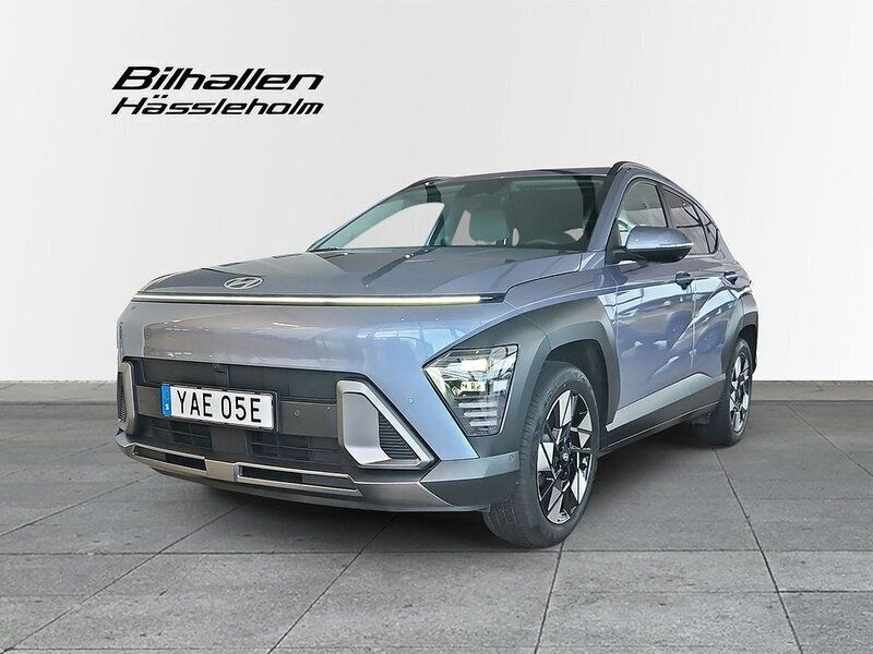 Blå Begagnad 2023 Hyundai Kona Advanced SUV | 379 900 kr - Bild 1/4