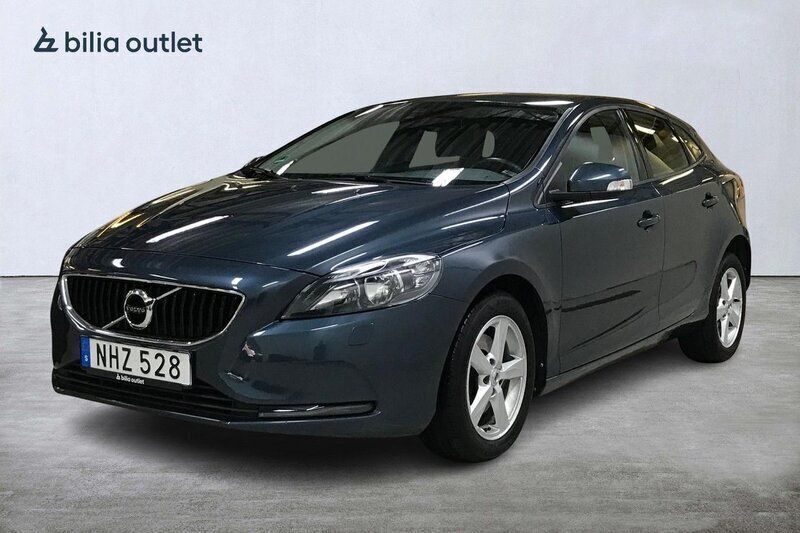Mörkblå Begagnad 2016 Volvo V40 Business Edition Kombi | 139 900 kr (Bra pris) - Bild 1/3