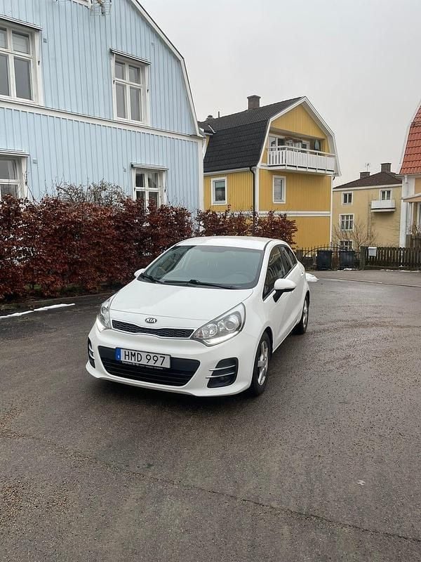 Begagnad 2016 Kia Rio | 82 900 kr (Marknadspris) - Bild 1/4