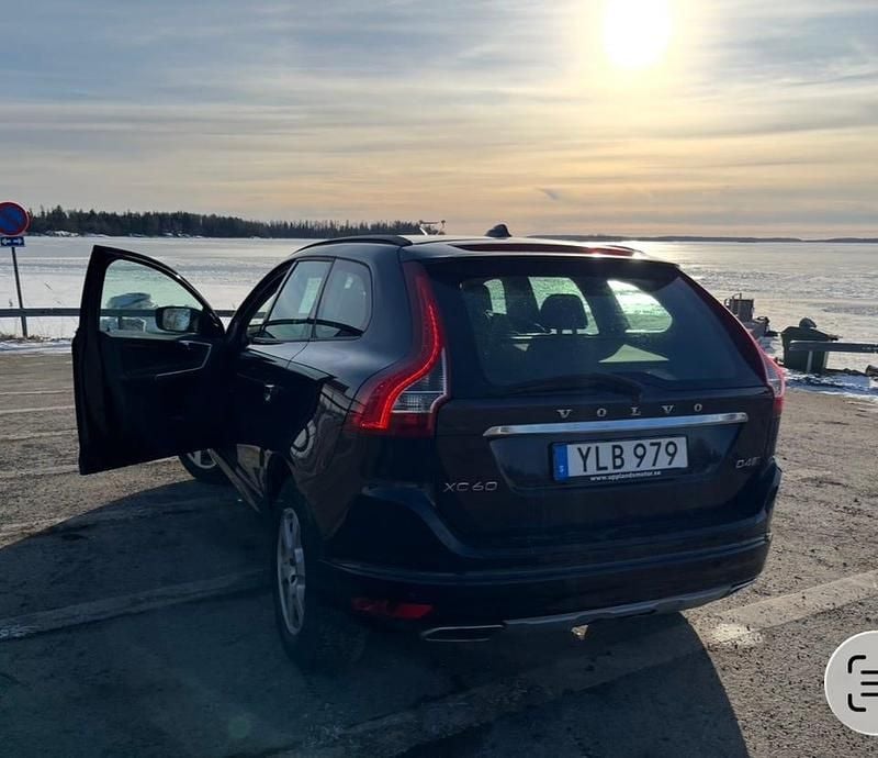Begagnad Volvo XC60 190 HK (139 kW) 2017 Magic blå metallic 467 SUV