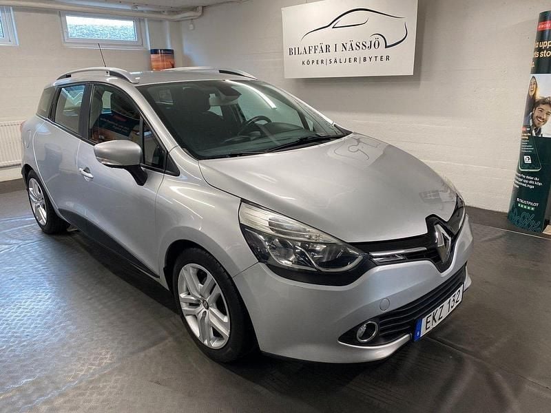 Silver Begagnad 2014 Renault Clio GrandTour Kombi | 54 900 kr (Marknadspris) - Bild 1/4