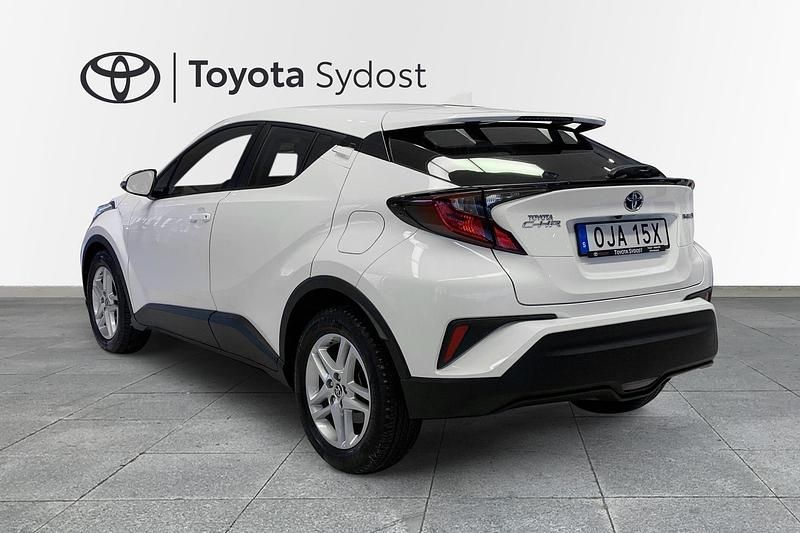 Begagnad Toyota C-HR Active 124 HK (91 kW) 2023 Vit SUV
