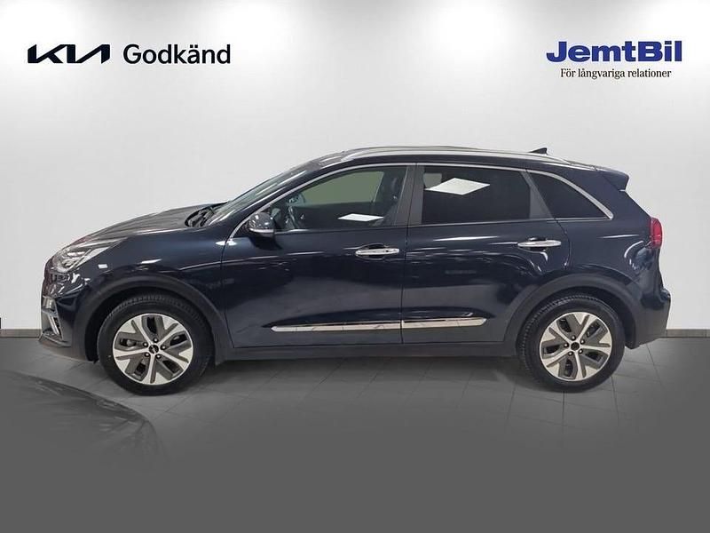 Begagnad Kia e-Niro Advance 152 kW (207 HK) 2022 Blå SUV