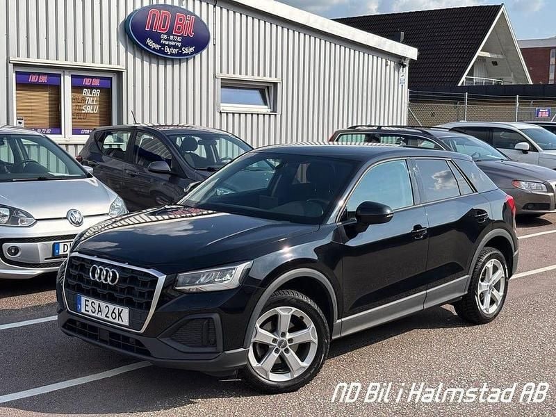 Svart Begagnad 2021 Audi Q2 Comfort SUV | 198 000 kr (Superpris) - Bild 1/4