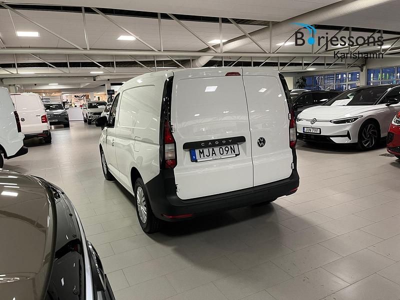 Begagnad VW Caddy 75 HK (55 kW) 2023 Vit Minibuss