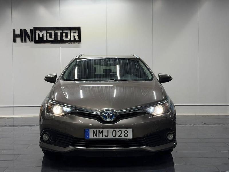 Begagnad Toyota Auris Touring Sports 136 HK (100 kW) 2017 Mörkgrå Kombi