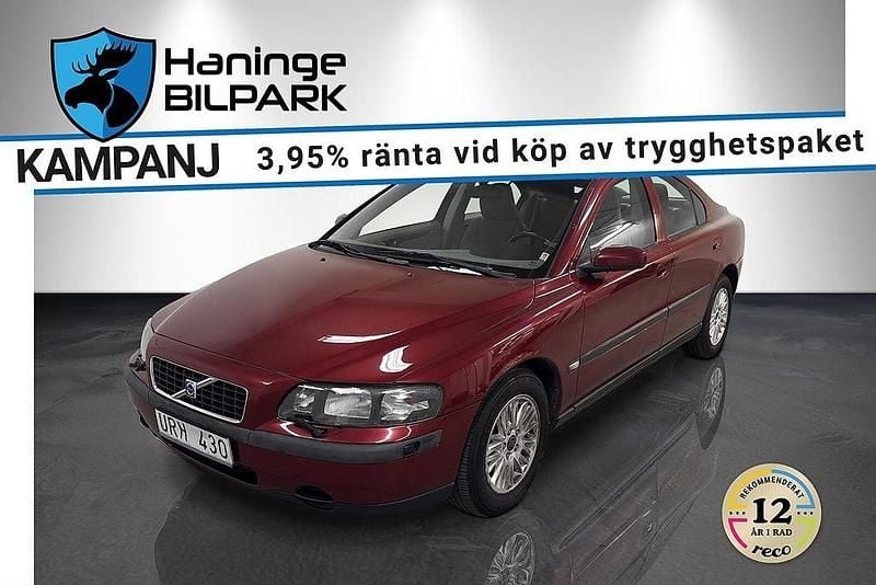 Röd Begagnad 2003 Volvo S60 Sedan | 39 995 kr (Marknadspris) - Bild 1/2