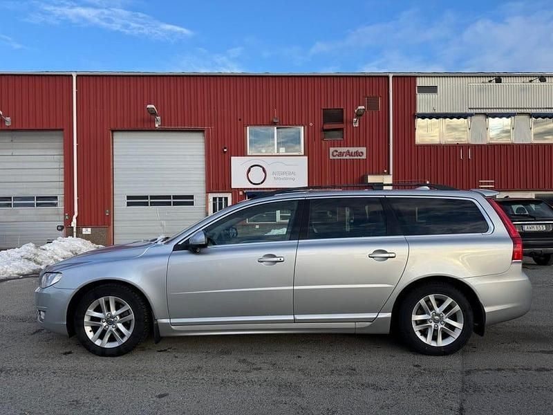 Begagnad Volvo V70 Momentum 116 HK (85 kW) 2015 Silver Kombi