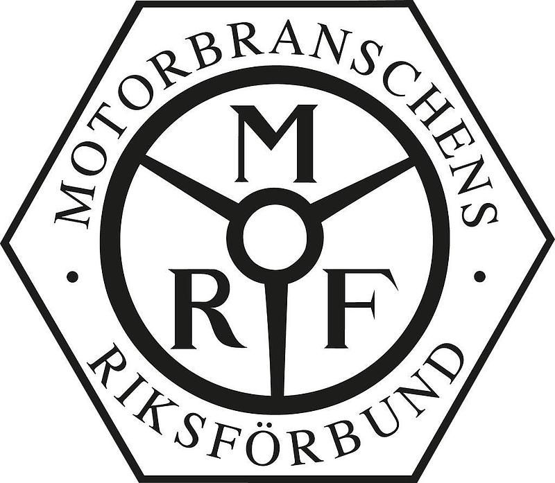 Begagnad Volvo V90 CC Momentum 197 HK (144 kW) 2021 Grå Kombi