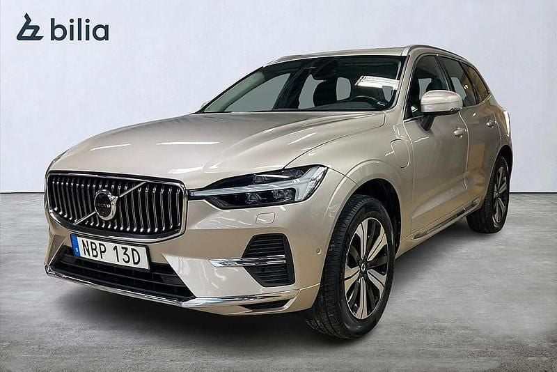 Grå Begagnad 2022 Volvo XC60 Core SUV | 389 000 kr (Superpris) - Bild 1/3