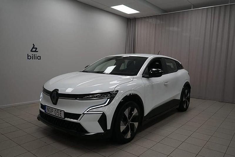 Vit Begagnad 2022 Renault Mégane IV Equilibre Halvkombi | 269 900 kr (Superpris) - Bild 1/3