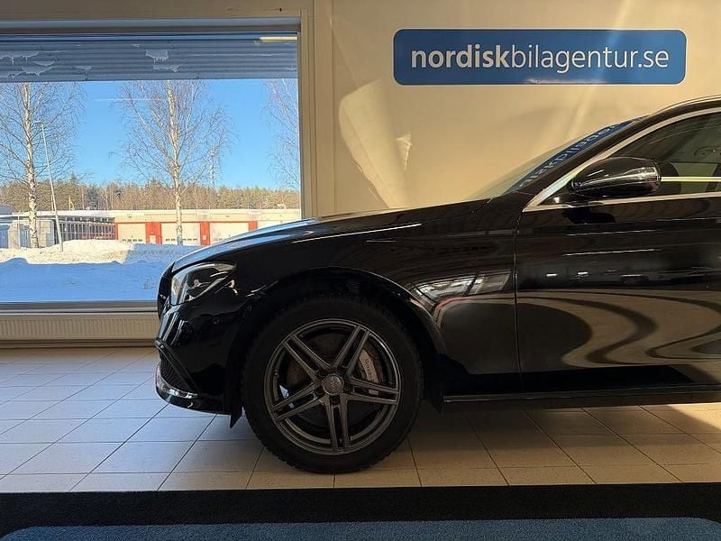 Begagnad Mercedes E300 Avantgarde 306 HK (225 kW) 2021 Svart Kombi