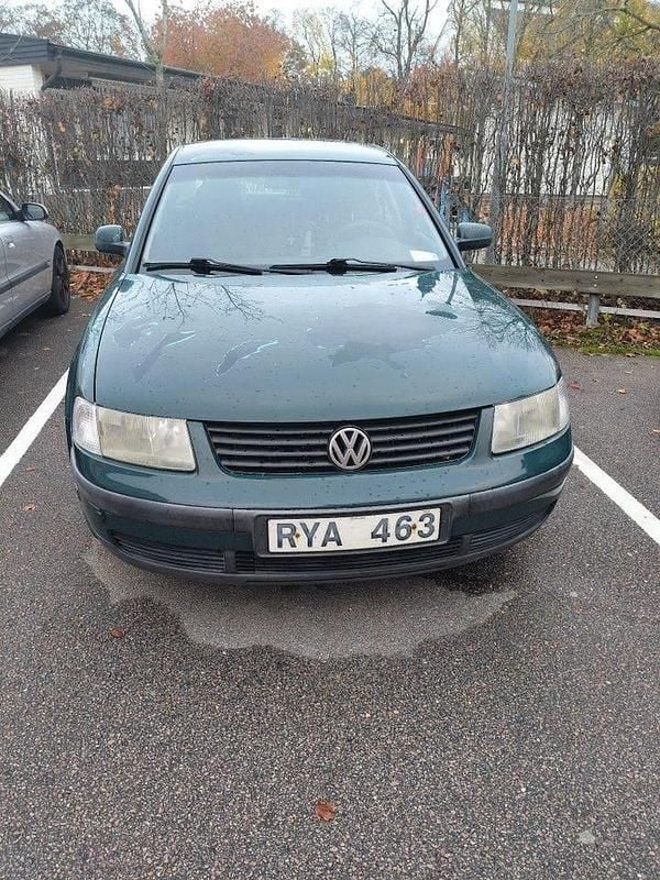 Begagnad VW Passat Comfortline 125 HK (91 kW) 1998 Sedan