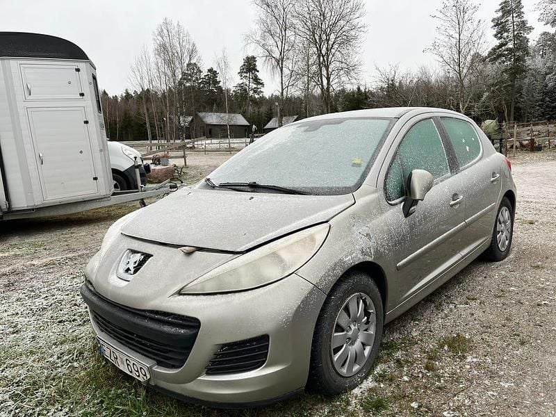 Begagnad 2007 Peugeot 207 Halvkombi | 13 000 kr (Superpris) - Bild 1/4