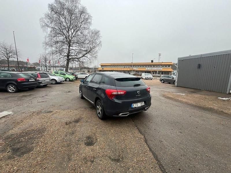 Begagnad Citroën DS5 112 HK (82 kW) 2012 Grå Halvkombi