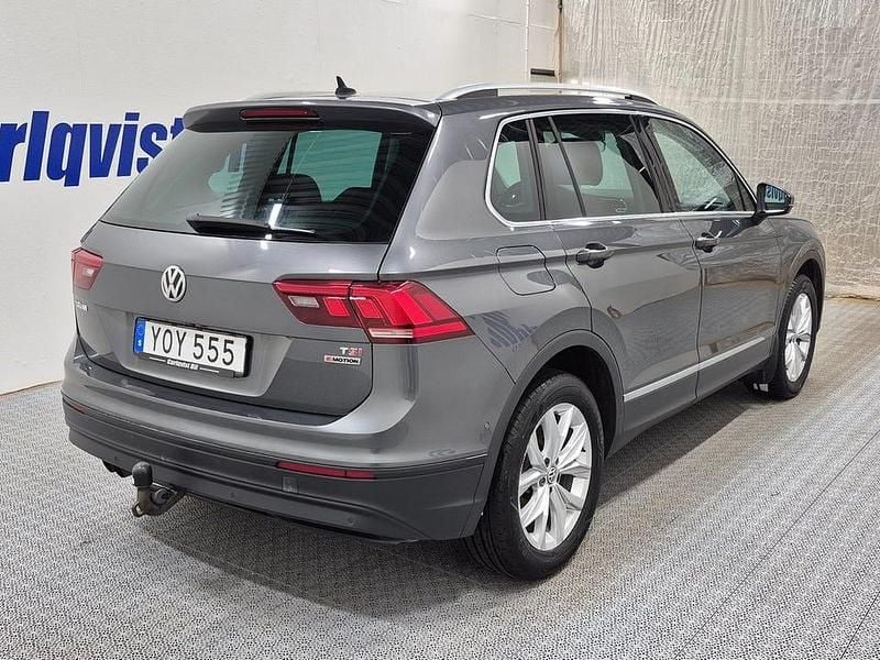 Begagnad VW Tiguan Executive 150 HK (110 kW) 2018 Grå metallic SUV