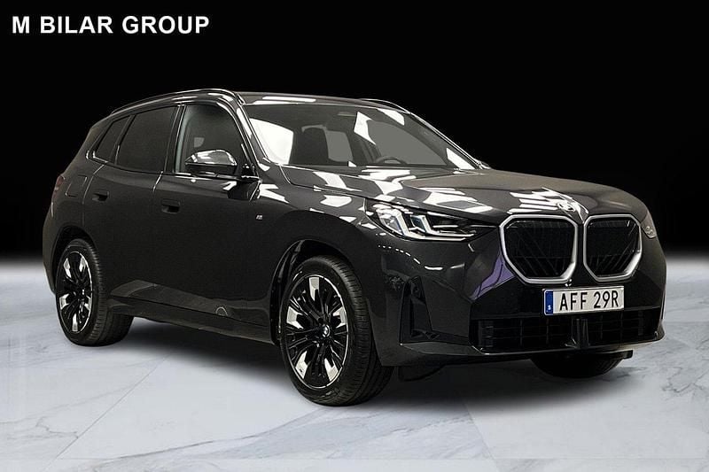 Grå Ny 2025 BMW X3 Comfort Edition SUV | 745 600 kr - Bild 1/4