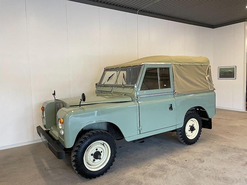 Ljusgrön Begagnad 1972 Land Rover 88 SUV | 285 000 kr - Bild 1/4