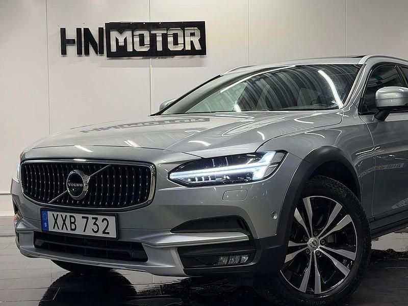 Begagnad Volvo V90 CC Inscription 190 HK (139 kW) 2018 Silver Kombi