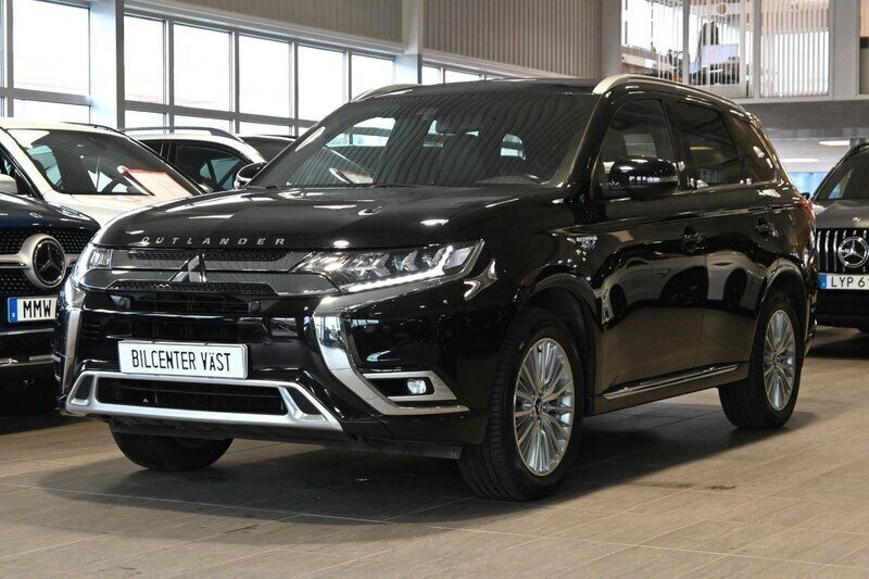 Svart Begagnad 2019 Mitsubishi Outlander P-HEV SUV | 229 000 kr (Lite dyr) - Bild 1/4