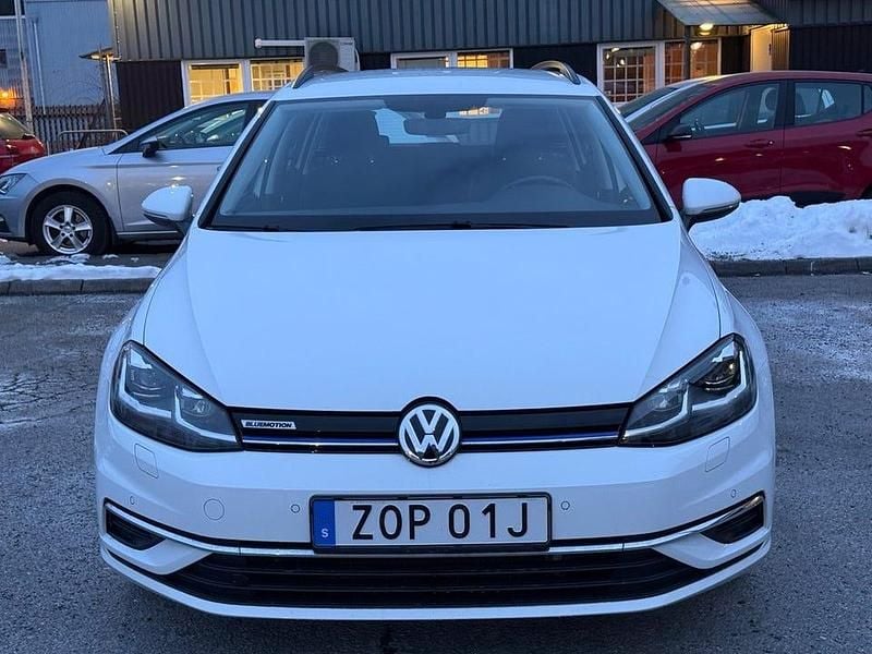 Begagnad VW Golf VIII 131 HK (96 kW) 2020 Vit