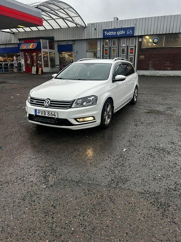 Vit Begagnad 2014 VW Passat Kombi | 99 000 kr (Marknadspris) - Bild 1/4