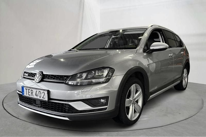 Silver Begagnad 2016 VW Golf Alltrack Kombi | 70 000 kr (Marknadspris) - Bild 1/4