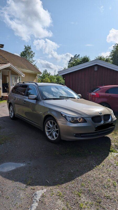 Brun Begagnad 2008 BMW 520 Kombi | 32 000 kr (Bra pris) - Bild 1/4