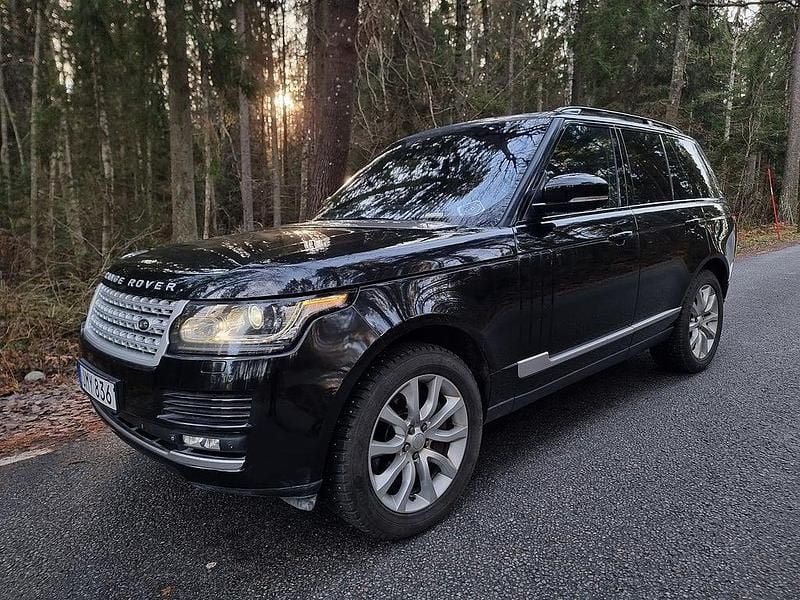Svart Begagnad 2014 Land Rover Range Rover S SUV | 259 000 kr (Superpris) - Bild 1/4