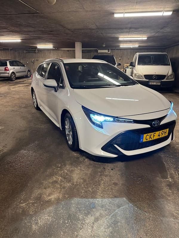Begagnad Toyota Corolla 122 HK (89 kW) 2022 Kombi