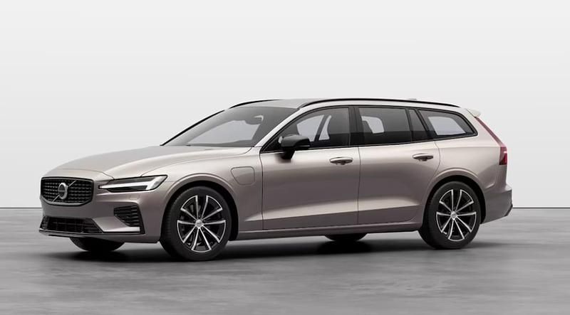 Grå Ny 2026 Volvo V60 Plus Kombi | 542 400 kr (Marknadspris) - Bild 1/4