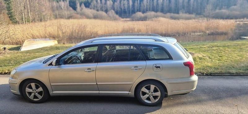 Begagnad 2007 Toyota Avensis Kombi | 15 000 kr (Marknadspris) - Bild 1/4