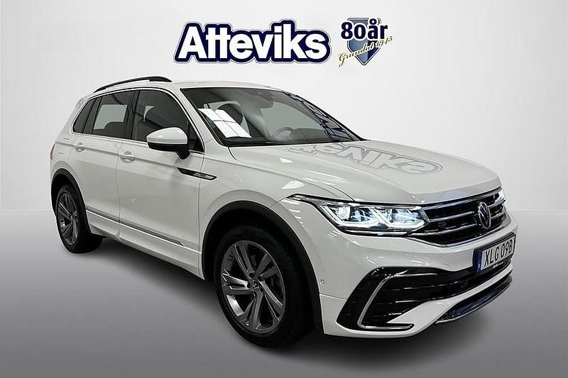 Vit Begagnad 2021 VW Tiguan R-line SUV | 389 900 kr (Lite dyr) - Bild 1/4