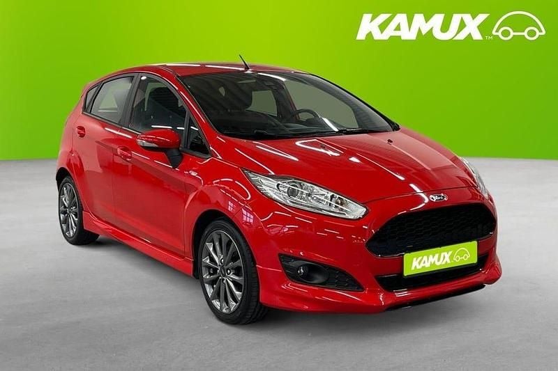 Begagnad Ford Fiesta ST-Line 101 HK (74 kW) 2017 Röd Halvkombi
