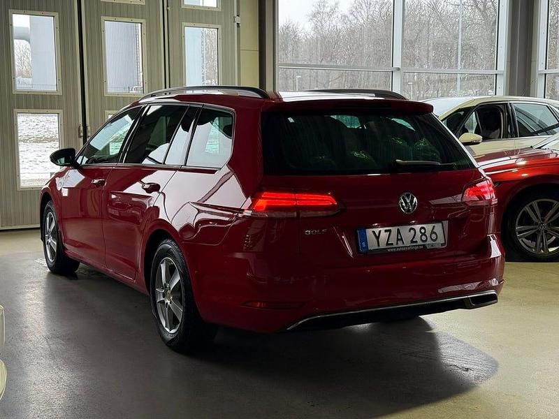 Begagnad VW Golf VII 110 HK (80 kW) 2017 Röd Kombi