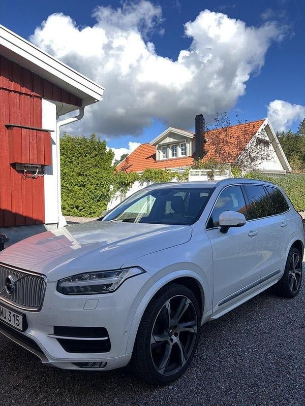 Vit Begagnad 2016 Volvo XC90 Inscription SUV | 309 000 kr (Bra pris) - Bild 1/4