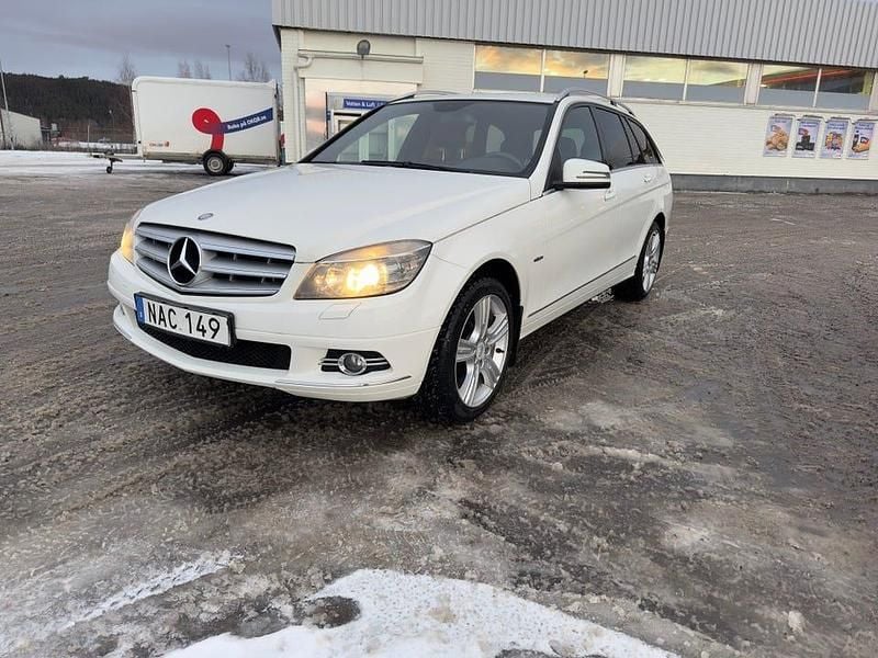 Begagnad 2010 Mercedes C180 Kombi | 69 000 kr (Marknadspris) - Bild 1/4