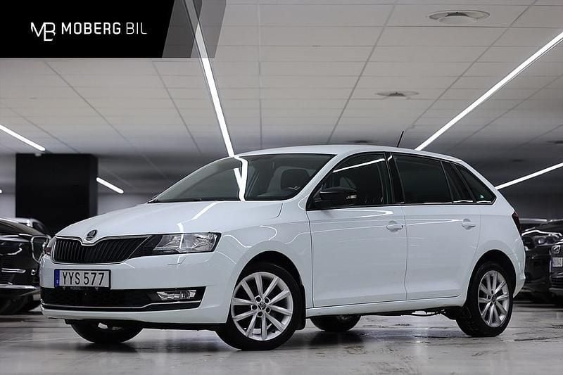 Vit Begagnad 2017 Skoda Rapid Style Halvkombi | 119 900 kr (Marknadspris) - Bild 1/3