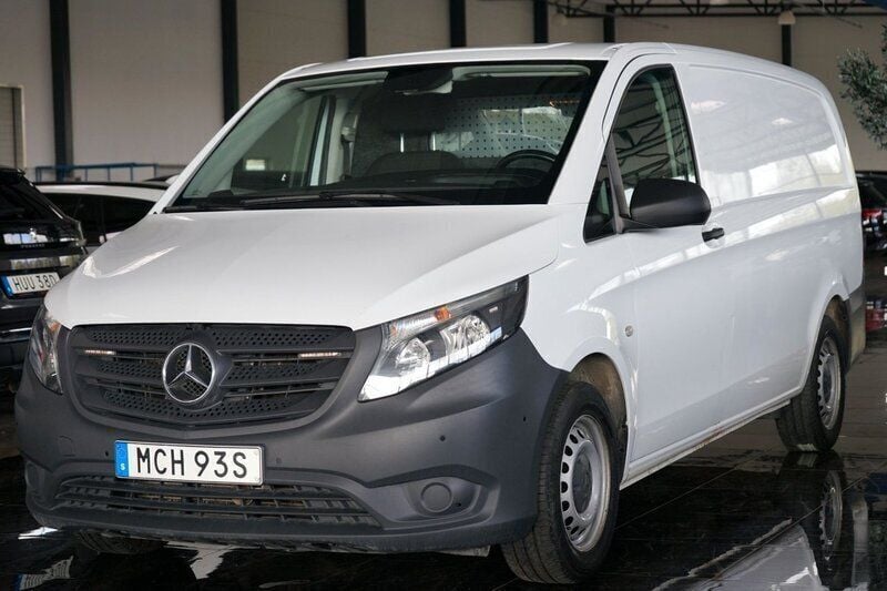 Vit Begagnad 2020 Mercedes Vito Minibuss | 229 500 kr - Bild 1/4