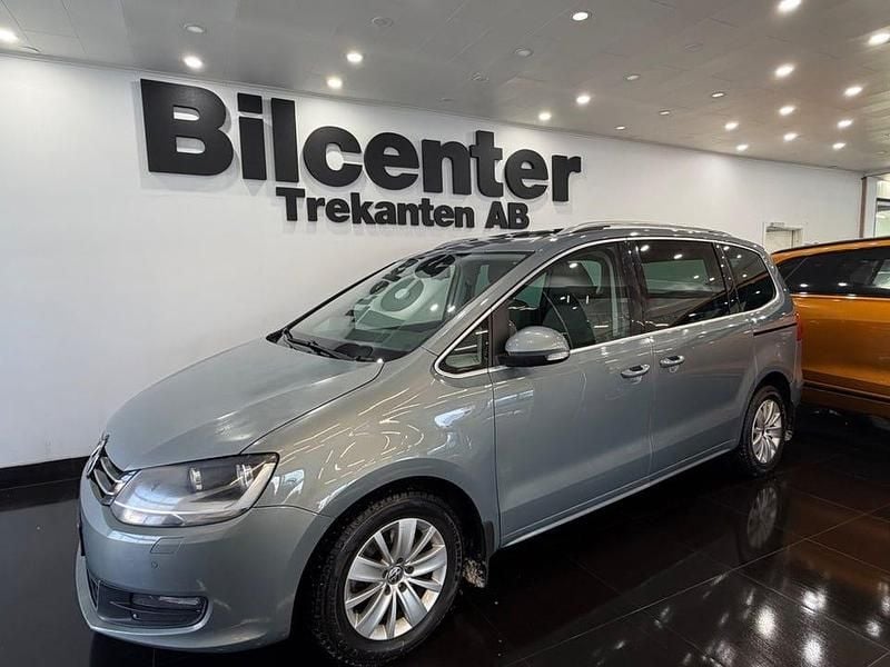 Begagnad VW Sharan 150 HK (110 kW) 2010 Grå Minibuss