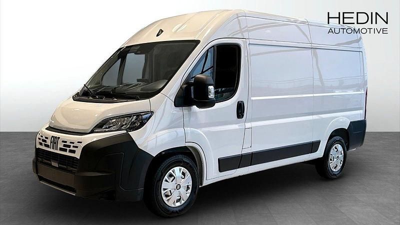 Vit (white) Ny 2024 Fiat Ducato Van | 462 375 kr (Bra pris) - Bild 1/4