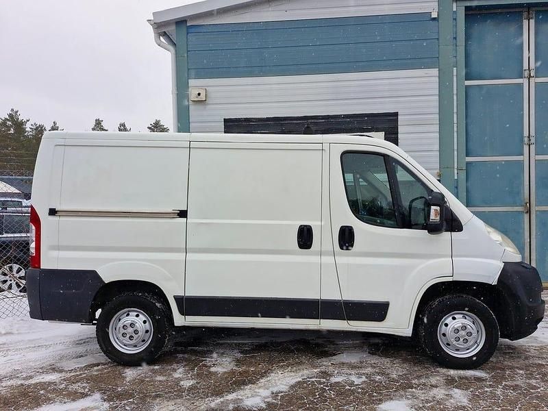 Begagnad Peugeot Boxer 101 HK (74 kW) 2011 Vit Van