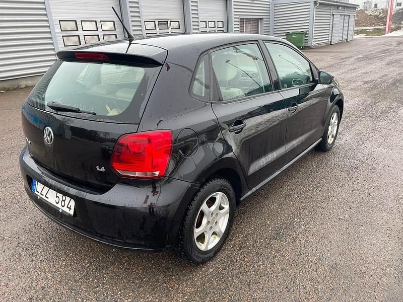 Begagnad VW Polo 86 HK (63 kW) 2012 Halvkombi