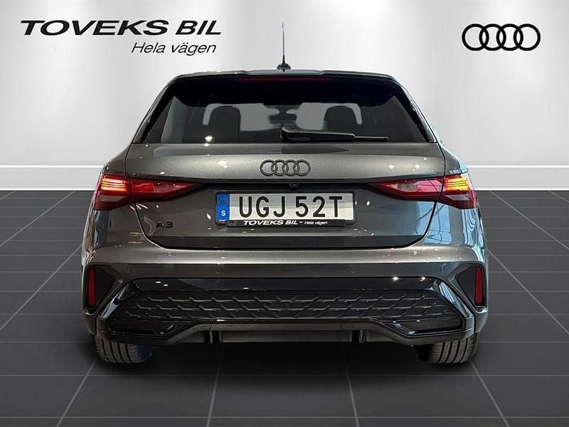 Ny Audi A3 Sportback e-tron Premium 2026 Grå Halvkombi