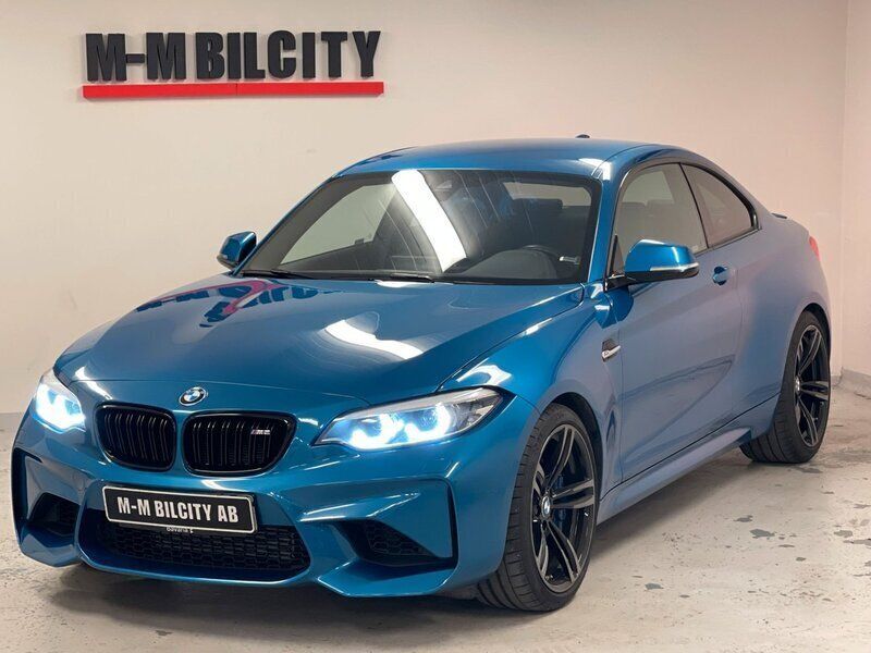 Blå Begagnad 2017 BMW M2 Sportkupé | 410 900 kr (Dyr) - Bild 1/4