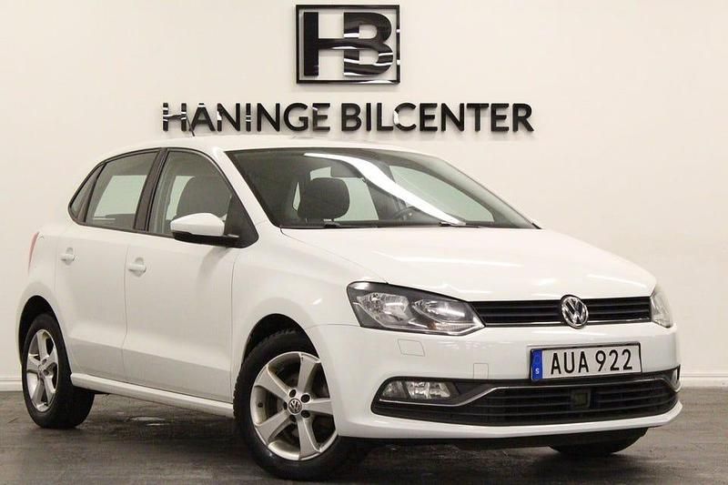 Begagnad VW Polo 90 HK (66 kW) 2015 Vit Halvkombi